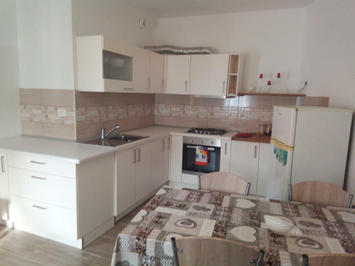 Apartmaji Matazin Črni Kal Екстериор снимка